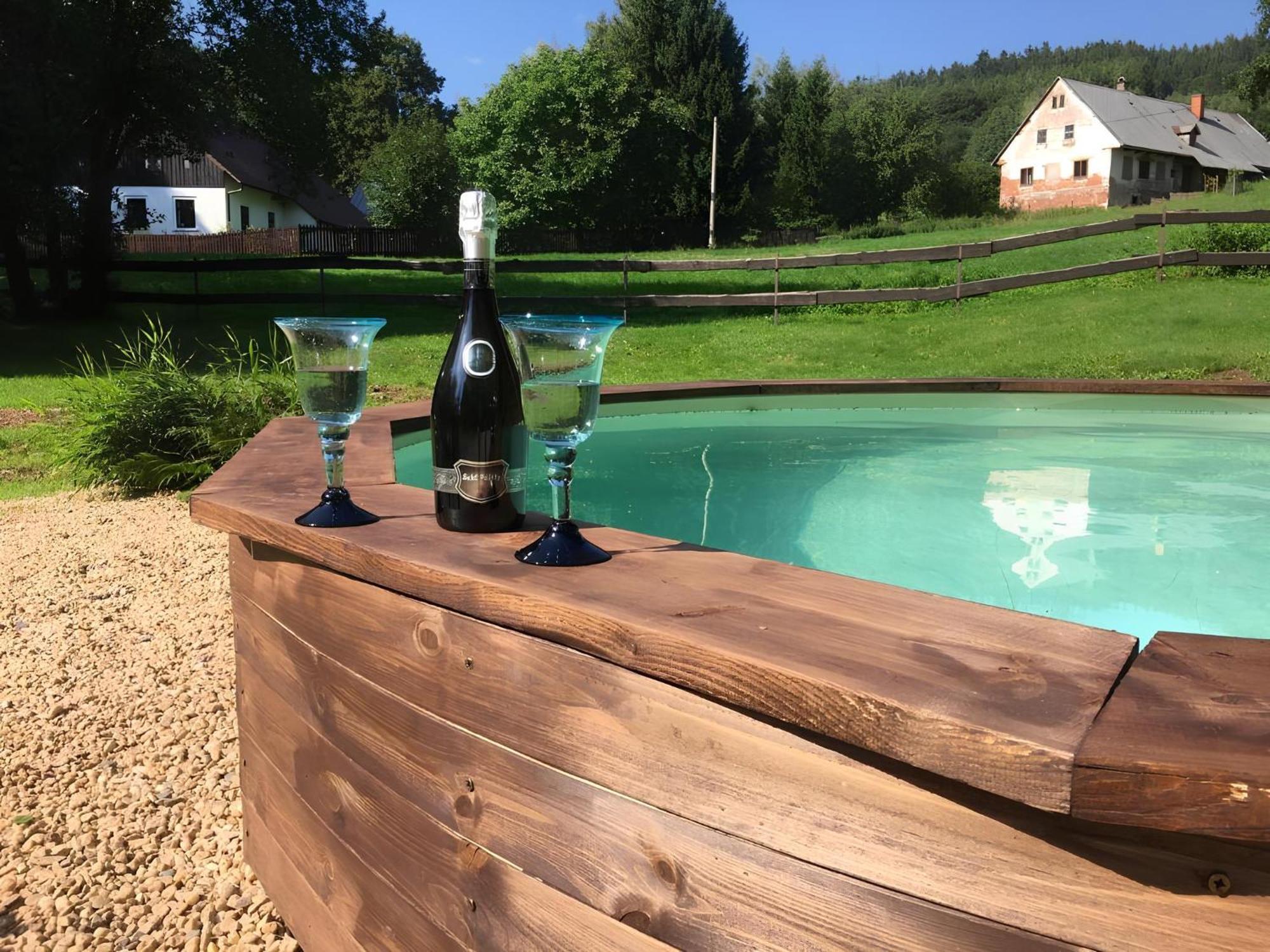 Dum U Dvou Lip / The Two Lime Trees Villa Javorník Eksteriør billede